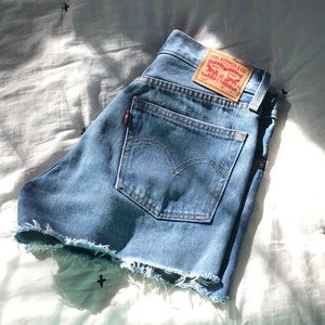 Levi’s 501 Cutoff Shorts